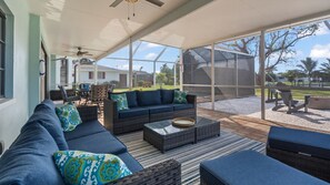 Terrace/patio - Yacht Club Sun and Fun Pool Home with Separate Game Room (Cape Coral)