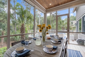 Dining - Modern, cozy coastal charmer, best of everything! (Kiawah Island)