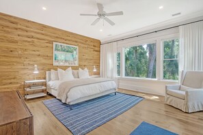 4 Schlafzimmer, Schreibtisch, Bügeleisen/Bügelbrett, kostenloses WLAN