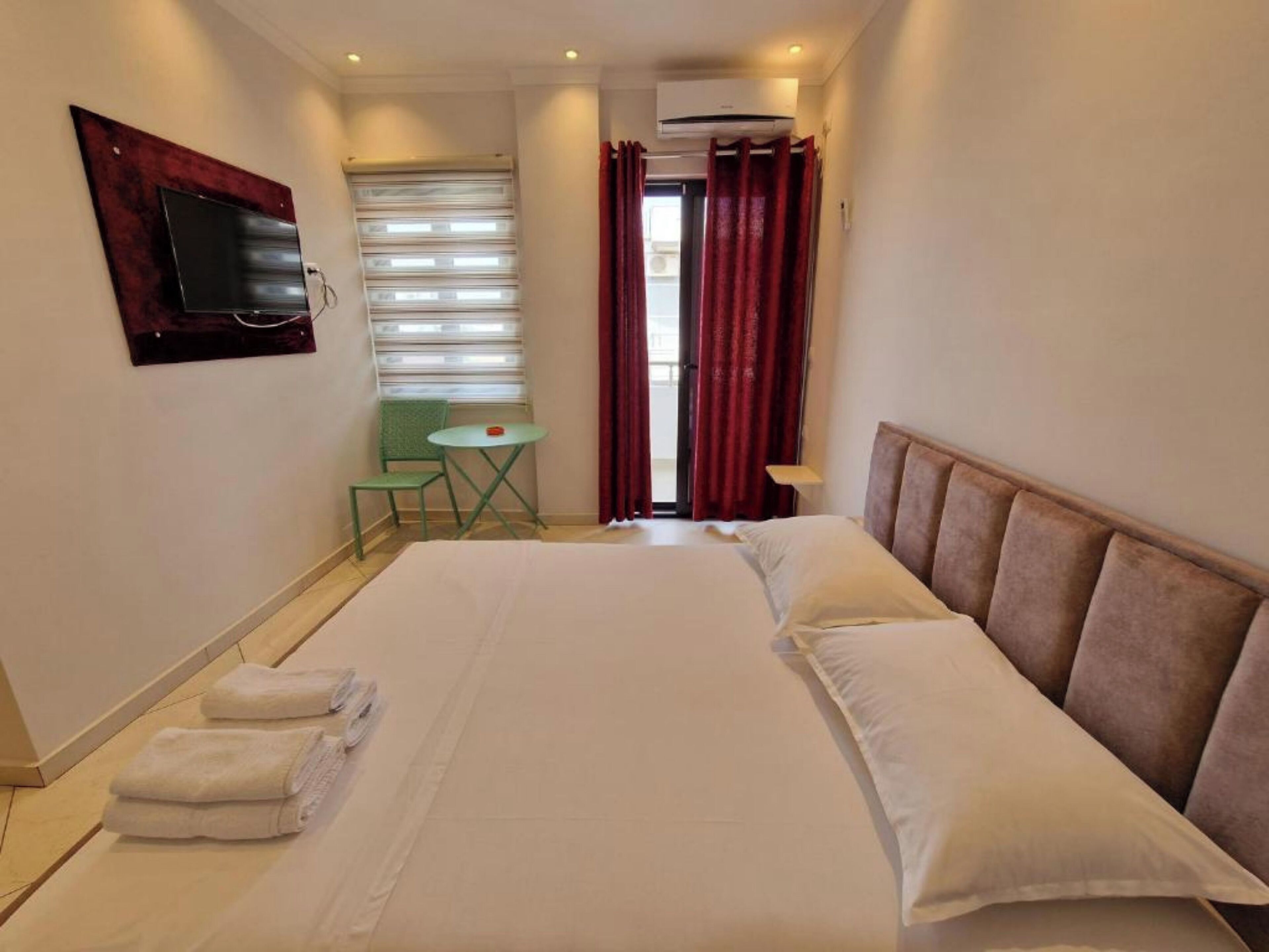 Deluxe Double Room | Free WiFi, bed sheets