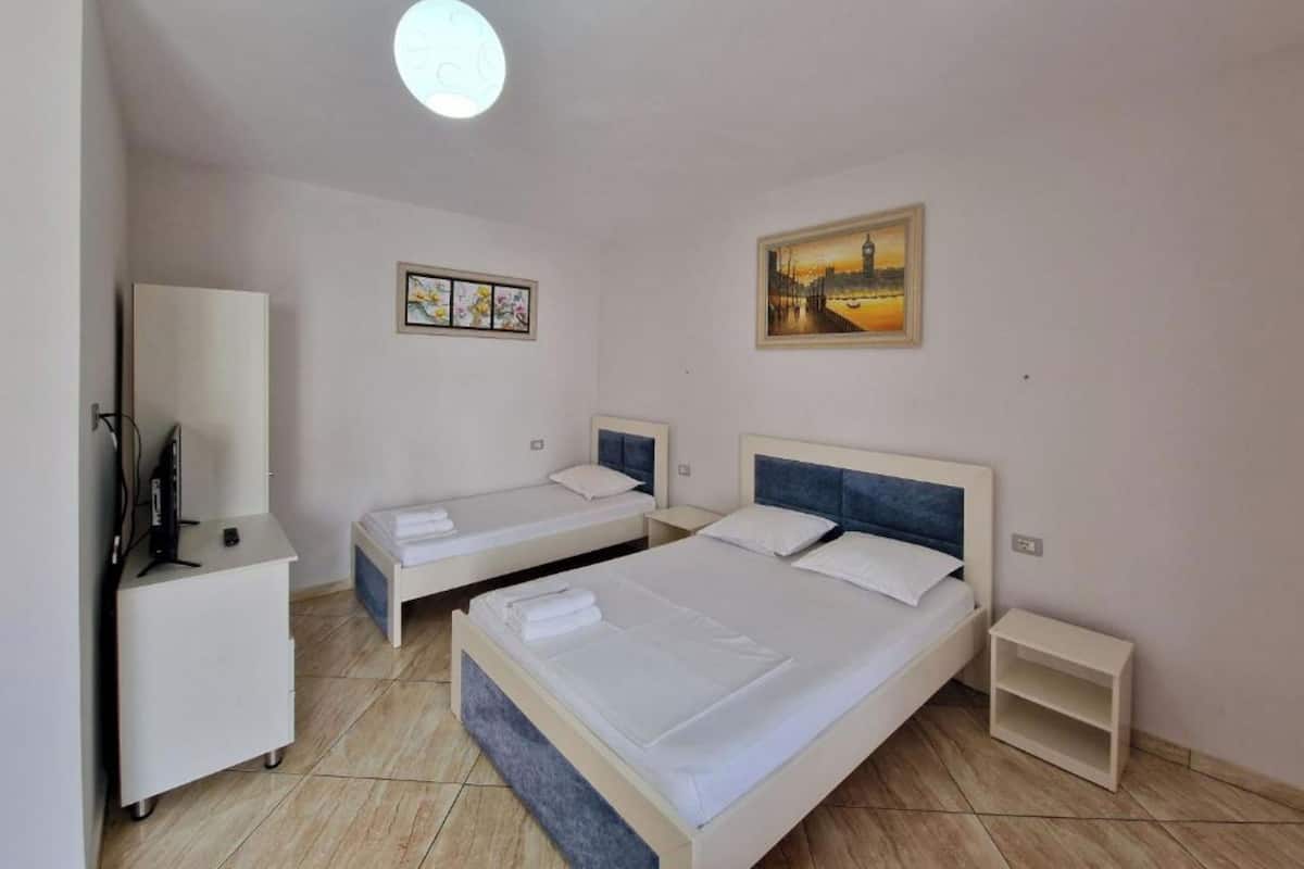 Free WiFi, bed sheets