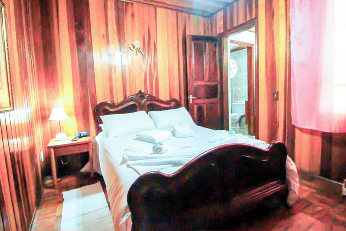 Deluxe Room, Garden View | 1 bedroom, free WiFi