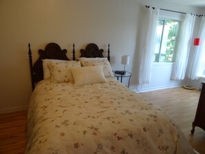 3 bedrooms, WiFi - Chalet Bord de Leau Lac Conneley, Pour Vacance, 2000 p2 (Saint-Hippolyte)