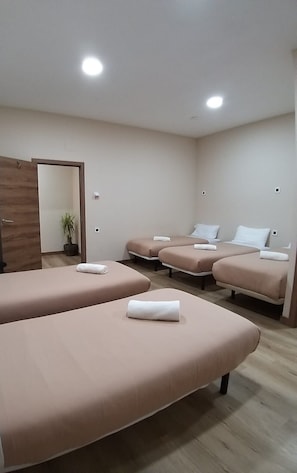 Familienzimmer | Allergikerbettwaren, schallisolierte Zimmer, kostenloses WLAN