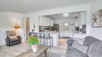 Cottage (2 Bedrooms) | Interior