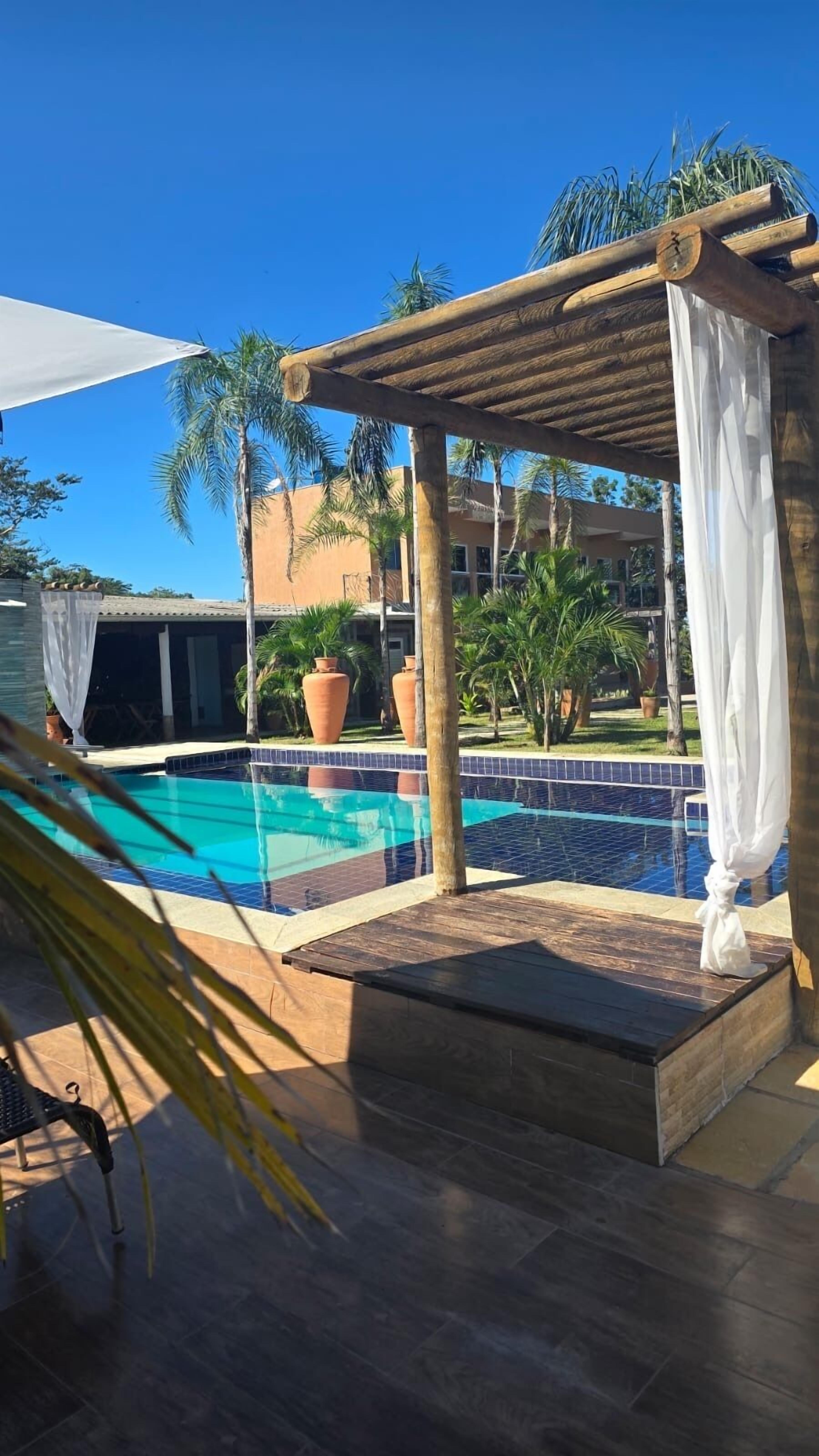 2 piscinas externas