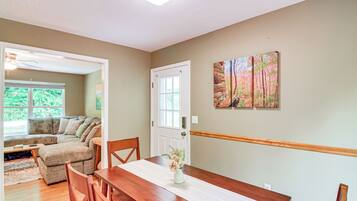 Cottage (3 Bedrooms) | Interior