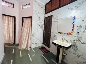 Bathroom - Shrilok Kutir (Ujjain)