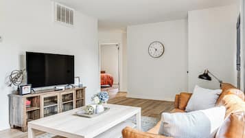 Casa (2 Bedrooms) | Interior