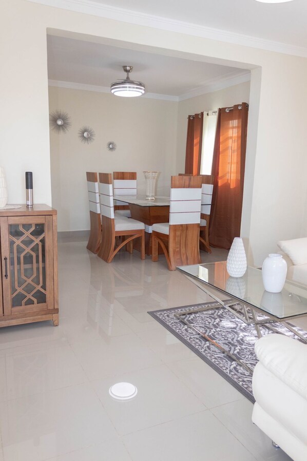 Dining - Mrs. Olga's House (La Romana)