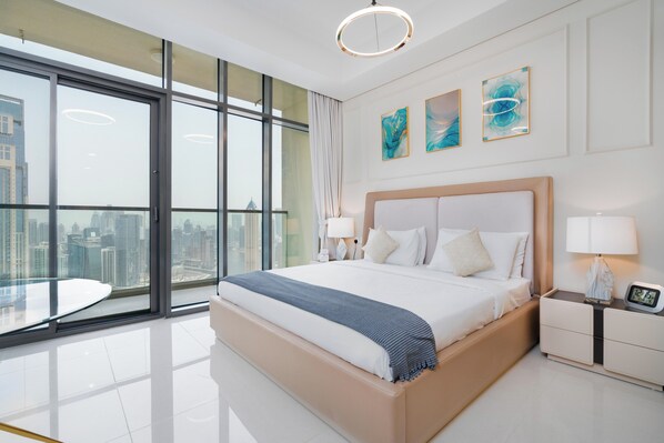 Panoramic Apartment | 1 bedroom, in-room safe, individually decorated, individually furnished