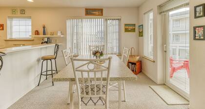 221 Don't Worry, Be Happy ~ Spacious Ocean View Condo