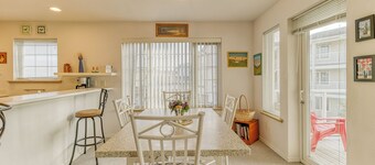 221 Don't Worry, Be Happy ~ Spacious Ocean View Condo