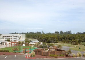 Property grounds - 323 Time for some vitamin Sea - Oceanview Condo (Westport)