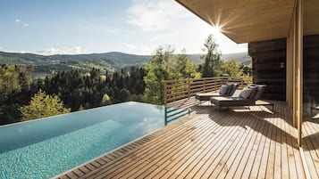 Sundeck