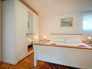 6 bedrooms, WiFi