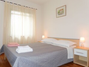 2 habitaciones, tabla de planchar con plancha y wifi 