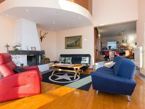 Fernseher, Kamin