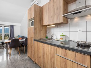 Fridge, microwave, dishwasher, toaster