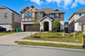 House, 4 Bedrooms | Exterior