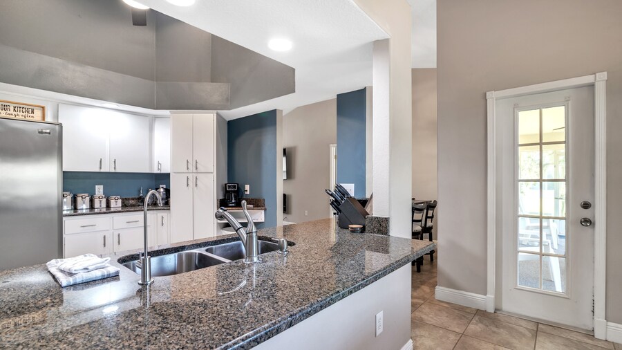 Micanopy Lake Retreat 3 Bedroom Home by RedAwning