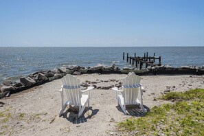 House, 3 Bedrooms | Beach - The Point At Marshallberg 3 Bedroom Home by RedAwning (Marshallberg)