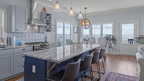 Private kitchen - The Point At Marshallberg 3 Bedroom Home by RedAwning (Marshallberg)