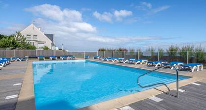 Duplex avec balcon, piscine et accès plage pour 4