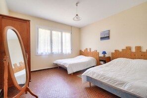 2 bedrooms