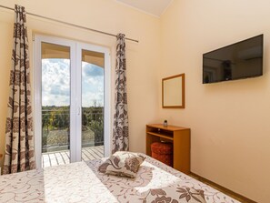 3 عدّة غرف نوم وخدمة الإنترنت