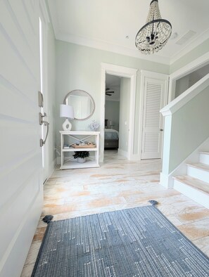 4 bedrooms, iron/ironing board, travel crib, free WiFi - Peach & Palm Beach House- Spacious 4 BR Home w/Paddleboard, Golf Cart (Navarre)