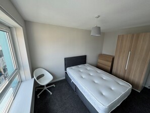 4 camere, ferro/asse da stiro, Wi-Fi, lenzuola