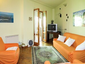 TV - Vacanza L'Olivo by Interhome (Lago Trasimeno)