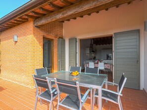 Outdoor dining - Casa Fitzy by Interhome (San Donato in Poggio)