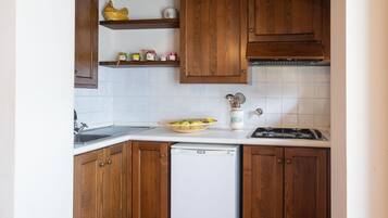 Frigorifero, pentole/stoviglie/utensili