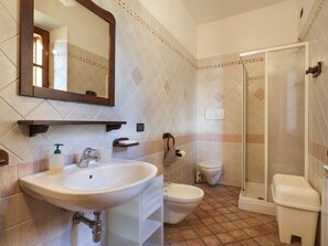 Hair dryer, towels - Cignanbianco - Alba by Interhome (Castellina in Chianti)