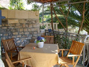 Outdoor dining - Vacation home Garden by Interhome (Brač/Splitska)