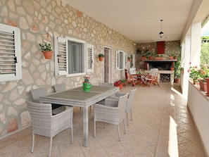 Outdoor dining - Vacation home Lucije by Interhome (Brač/Splitska)