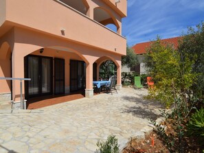 Outdoor dining - Apartment Viktor by Interhome (Trogir)