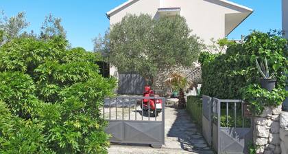 Maslina by Interhome