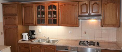 Fridge, oven, dishwasher, toaster