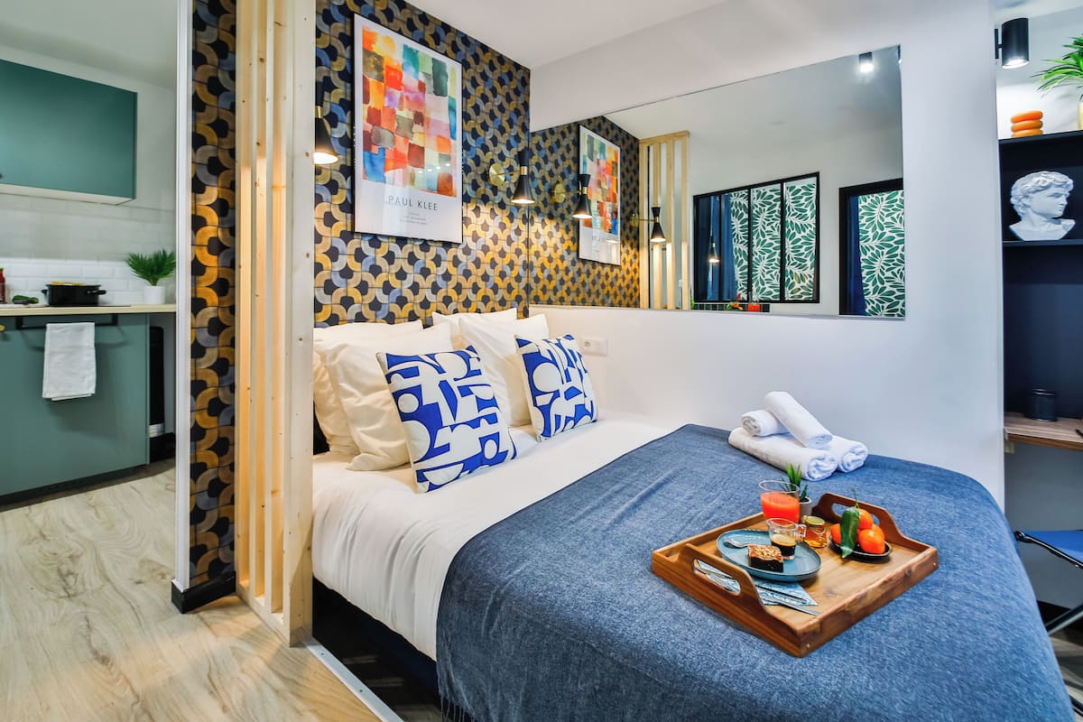 1 bedroom, in-room safe, iron/ironing board, free WiFi