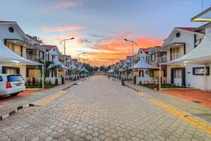 ด้านหน้าที่พัก