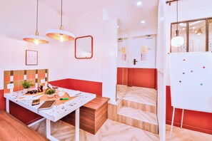 Studio | Coin séjour | Télévision