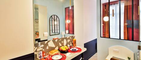 Estudio | Área de sala de estar | Televisión