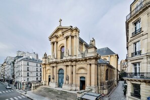 Exterior - WS Louvre - Saint-Roch (Paris)