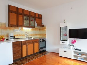 Refrigerador, microondas, horno y tostadora 