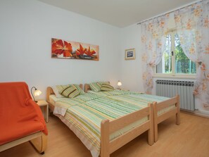 6 bedrooms, iron/ironing board, WiFi - Vacation home Kos by Interhome (Labin)