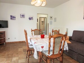 Dining - Violetta by Interhome (Labin)