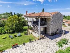Terrace/patio - Pinezici by Interhome (Pula/Marcana)